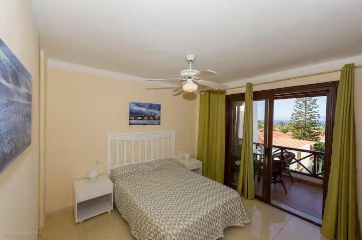 Apartment In Playa De Las Americas 1 Eksteriør billede