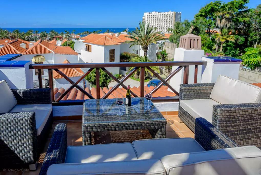 Apartment In Playa De Las Americas 1 Eksteriør billede